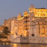Lake Pichola, taxi Service in Udaipur lake pichola udaipur